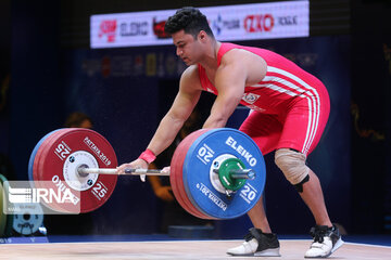 Iran weightlifter wins bronze at world contests