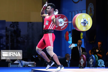 Iran weightlifter wins bronze at world contests