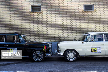 Classic Cars Rally Tour in Iran's Semnan