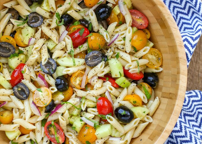 طرز تهیه سالاد ماکارونی با کالباس؛ از ساده تا مجلسی
