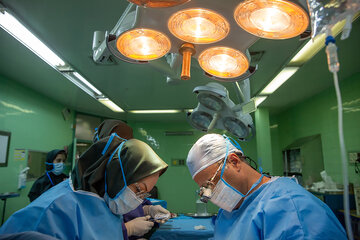 سالانه بیش از ۱۰ هزار بیمار خارجی برای انجام عمل جراحی به کرمانشاه می‌آیند 