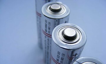 ابداع نخستین باتری لیتیوم-کربن با ظرفیت کامل شارژ مجدد