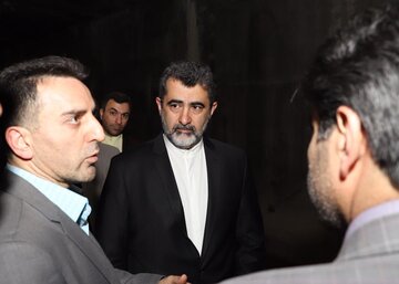 بازدید معاون هماهنگی امور اقتصادی وزارت کشور از طرح های مترو و فاضلاب اهواز