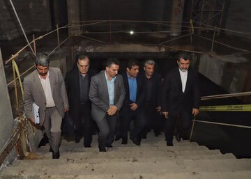 بازدید معاون هماهنگی امور اقتصادی وزارت کشور از طرح های مترو و فاضلاب اهواز