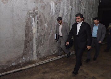 بازدید معاون هماهنگی امور اقتصادی وزارت کشور از طرح های مترو و فاضلاب اهواز
