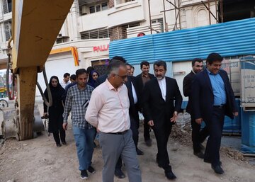 بازدید معاون هماهنگی امور اقتصادی وزارت کشور از طرح های مترو و فاضلاب اهواز