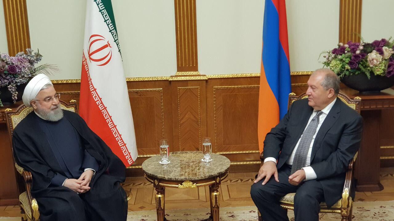 Iran's Rouhani meets with Armenian counterpart ahead of Eurasia summit