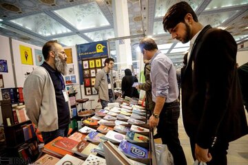 نهمین نمایشگاه بین‌المللی کتاب کردستان گشایش یافت