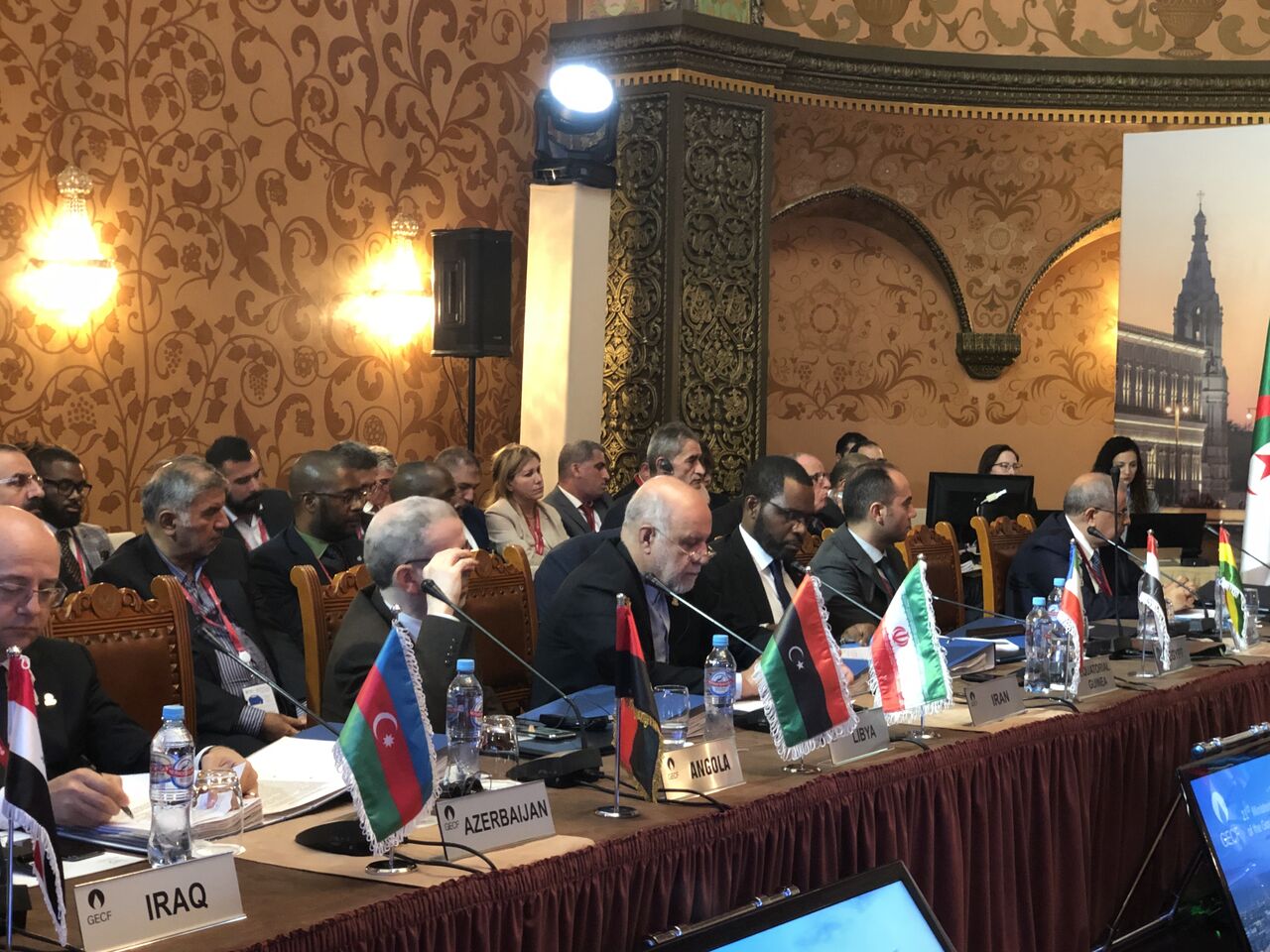 وزير النفط الايراني يؤكد على التعاون بين اعضاء اوبك للغاز وزير النفط الايراني يؤكد على التعاون بين اعضاء اوبك للغاز