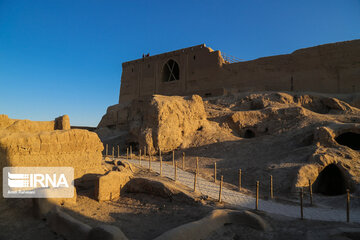 Meybod Narin Castle