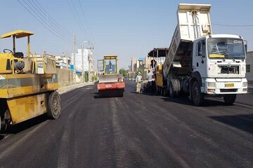 ۱۳۰ تن آسفالت صرف بهسازی جاده‌های مهاباد شد