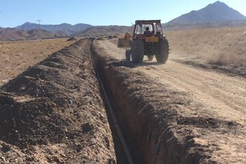 کار آبرسانی به سه روستای پل‌ابریشم میامی آغاز شد