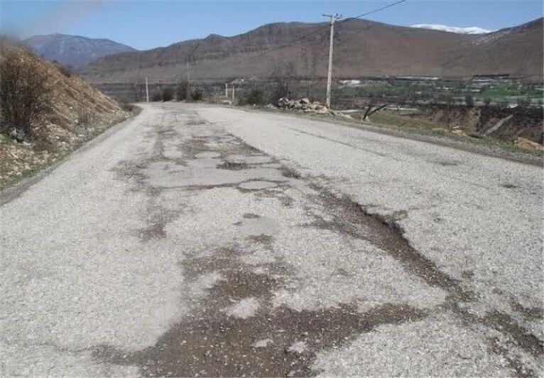 راه‌های روستایی قروه در دست انداز توسعه