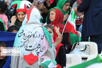 قلب ایران در آزادی تپید 