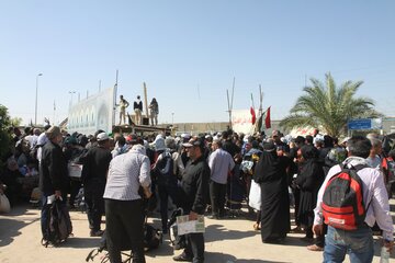 حضور زائران اربعین حسینی در مرز رسمی خسروی