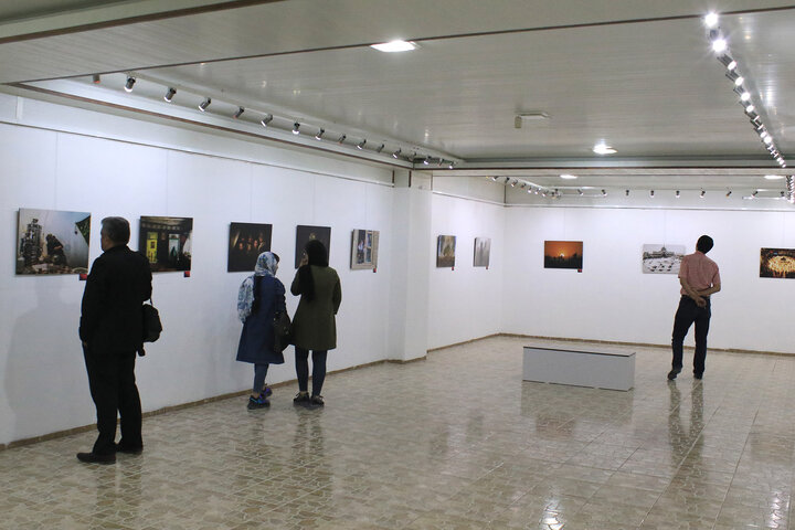 نمایشگاه آثار هنرمند کهگیلویه و بویراحمد در مجارستان دایر شد