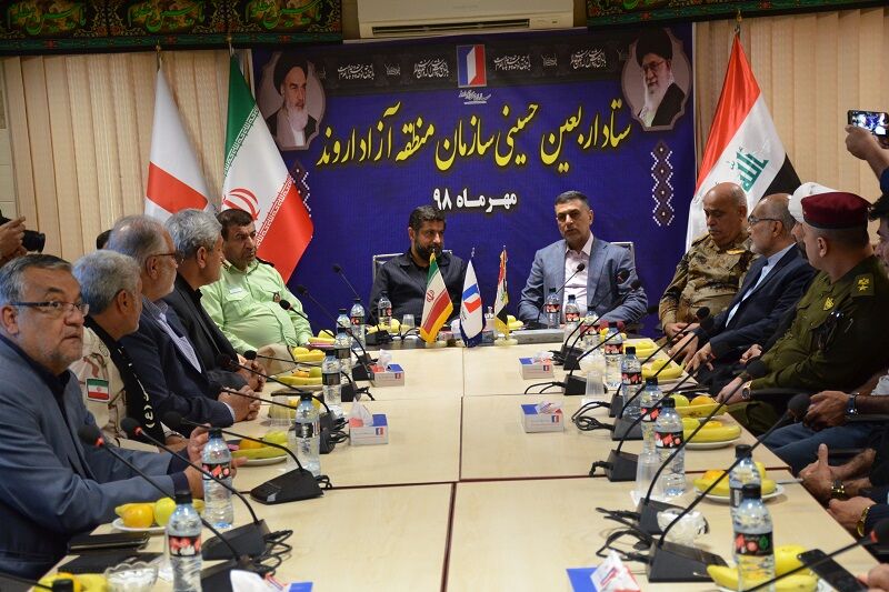 محافظا خوزستان والبصرة يجتمعان على الحدود
محافظا خوزستان والبصرة يجتمعان على الحدود