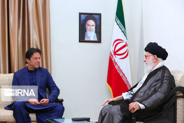 Supreme Leader, Pakistani PM meet in Tehran