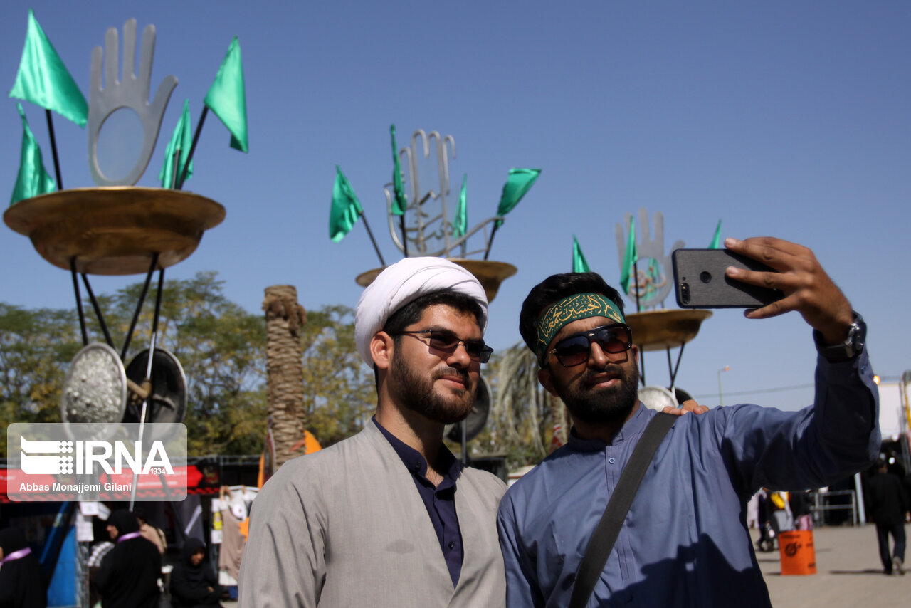 پوزخند زائران ایرانی به تهدید تکفیری ها

