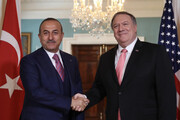وزیران خارجه ترکیه و آمریکا درباره سوریه تلفنی گفت و گو کردند
