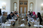 Iran, South African FMs discuss ways to expand ties