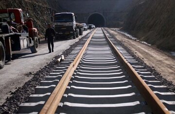 پیمانکار قطعه سوم راه‌آهن مبارکه – سفیددشت – شهرکرد مشخص شد