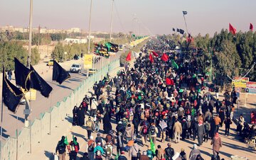 جاده نجف - کربلا با ازدحام زائران اربعین مواجه است