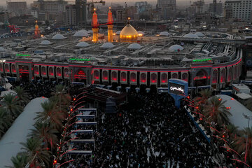 ایرنا - کربلا - تصاویر نمایی هوایی از بین الحرمین در کربلای معلی را در شامگاه پنجشنبه و در آستانه اربعین حسینی نشان می دهد.