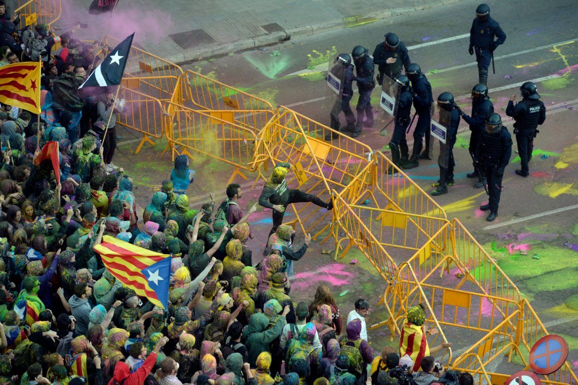 کاتالونیا بار دیگر ساز جدایی کوک کرد