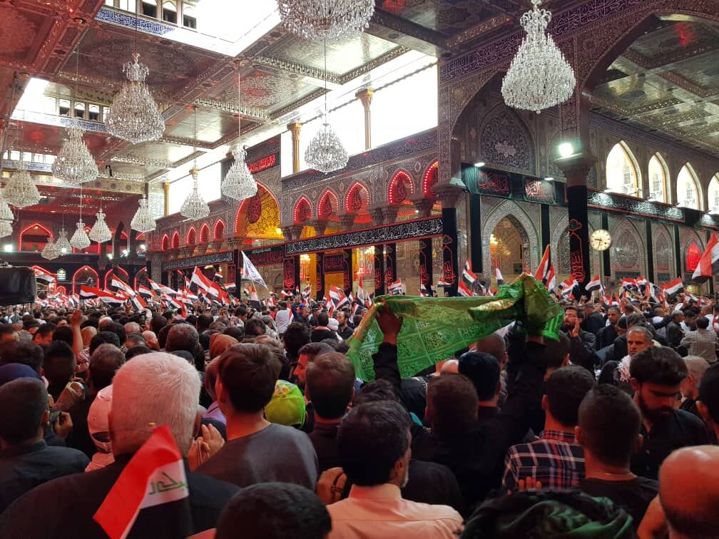 راهپیمایی طرفداران جریان صدر در کربلا