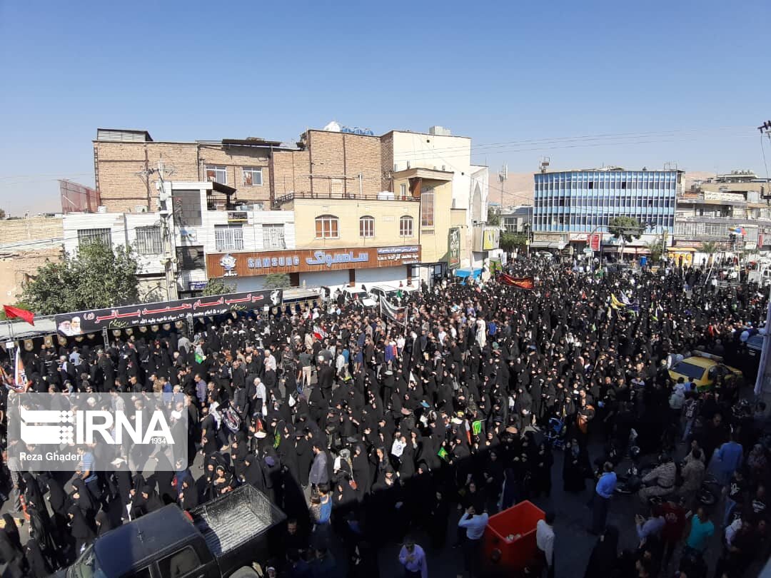 استاندار فارس: زنده نگاه داشتن شعائر اسلامی موجب بالندگی جامعه می‌شود