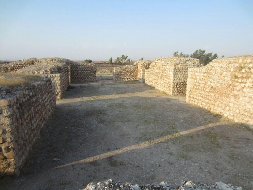 عمارت خسرو قصرشیرین پاکسازی شد عمارت خسرو قصرشیرین پاکسازی شد