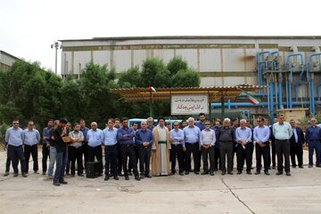 برداشت نیشکر در کشت‌وصنعت امام‌خمینی(ره)