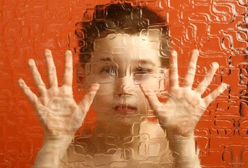 خانواده‌ها نسبت به اختلال اوتیسم کودکان حساس باشند