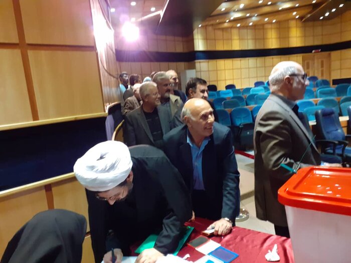 غفوری فرد نماینده احزاب ملی در کمیسیون ماده 10 شد