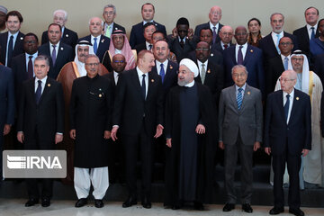 Iranian President arrives in the 18th NAM Summit