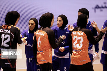 Women play futsal at Iran premier league