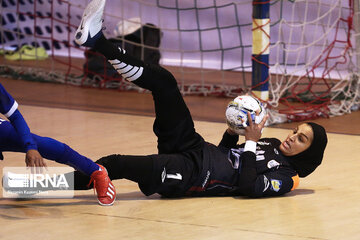 Women play futsal at Iran premier league