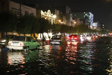 تعدادی از خیابان‌های شهر مشهد دچار آبگرفتگی شد