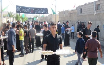 آیین عزاداری کاروان پیاده روی ازگتوند تا قدمگاه شاه خراسان