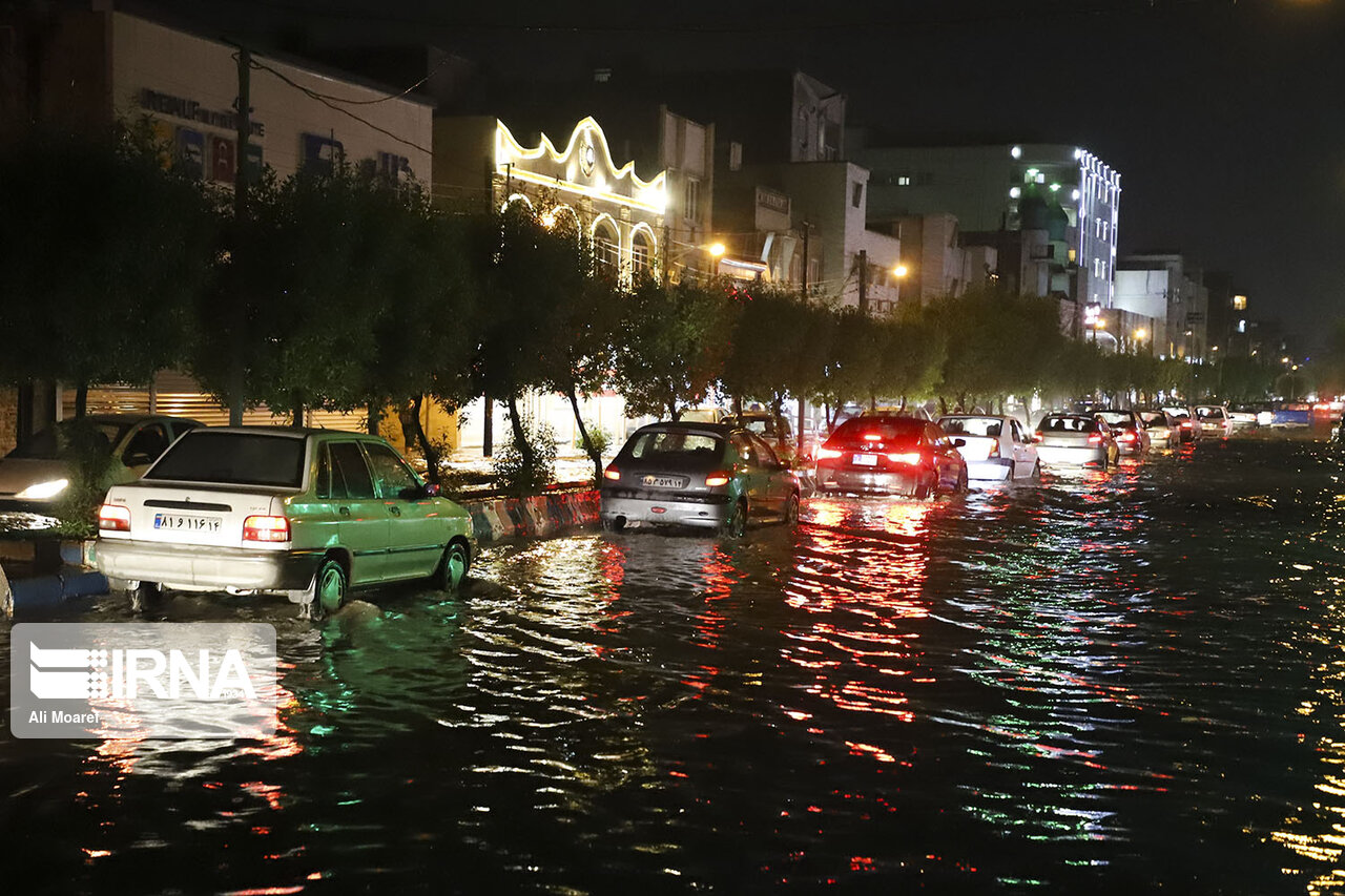 تعدادی از خیابان‌های شهر مشهد دچار آبگرفتگی شد