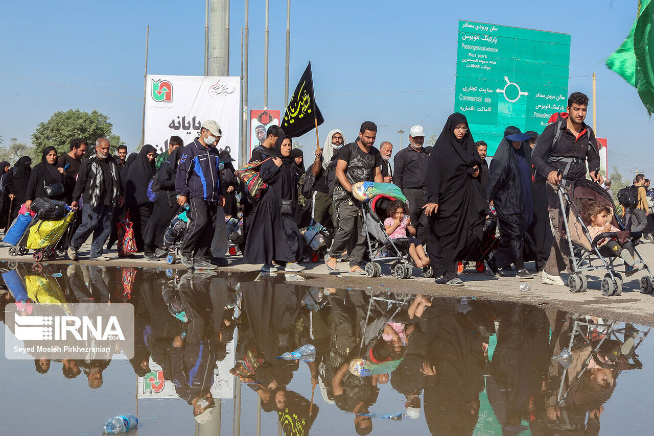 مسؤول : لجنة الاربعين المركزية وفّرت الخدمات الى اكثر من 3 ملايين زائر مسؤول : لجنة الاربعين المركزية وفّرت الخدمات الى اكثر من 3 ملايين زائر