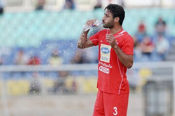 مدافع پرسپولیس: برای قهرمانی عقب‌نشینی نمی‌کنیم