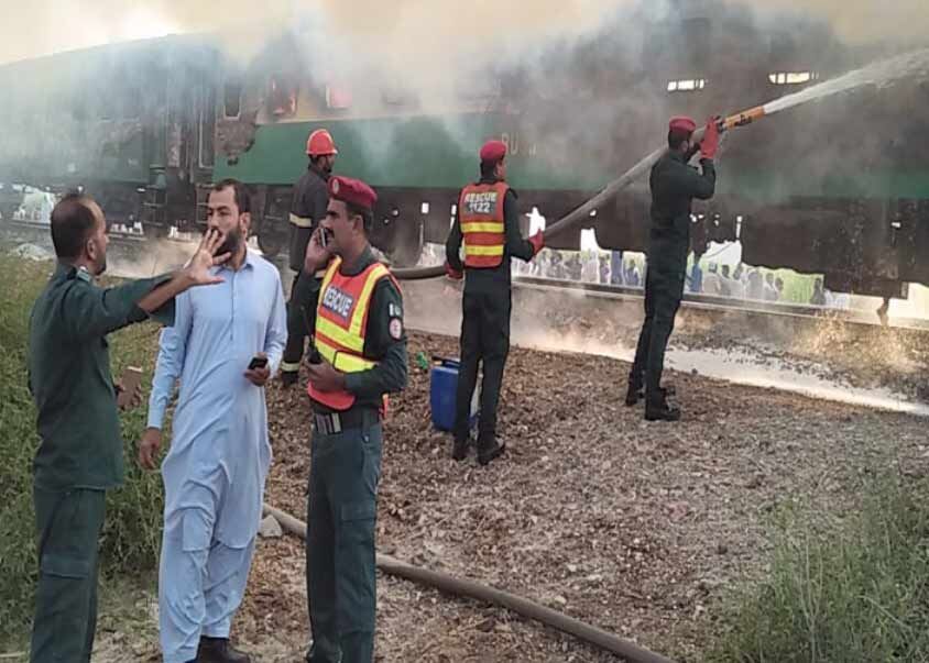 11 killed as train catches fire in Pakistan