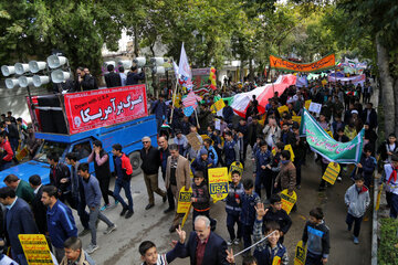 راهپیمایی ۱۳ آبان در بجنورد