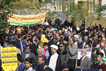 حضور پرشور مردم سمنان در راهپیمایی 13 آبان