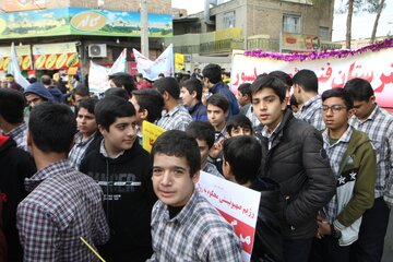 حضور پرشور مردم سمنان در راهپیمایی 13 آبان