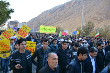 شکوه و عظمت راهپیمایی یوم‌الله ۱۳ آبان در ماکو