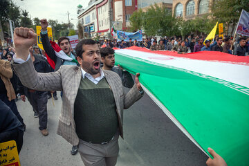 مراسم راهپیمایی ۱۳ آبان در شهر کرمانشاه