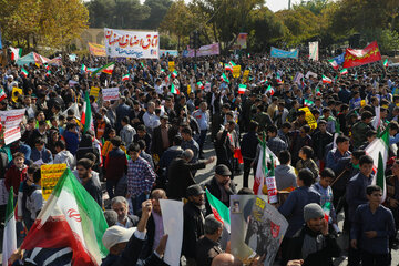 مراسم راهپیمایی 13 آبان در اصفهان